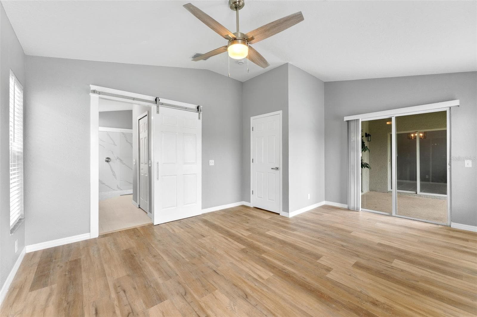 Single Family Residence at 19009 FISHERMANS BEND DR, LUTZ, photo 27 of 56