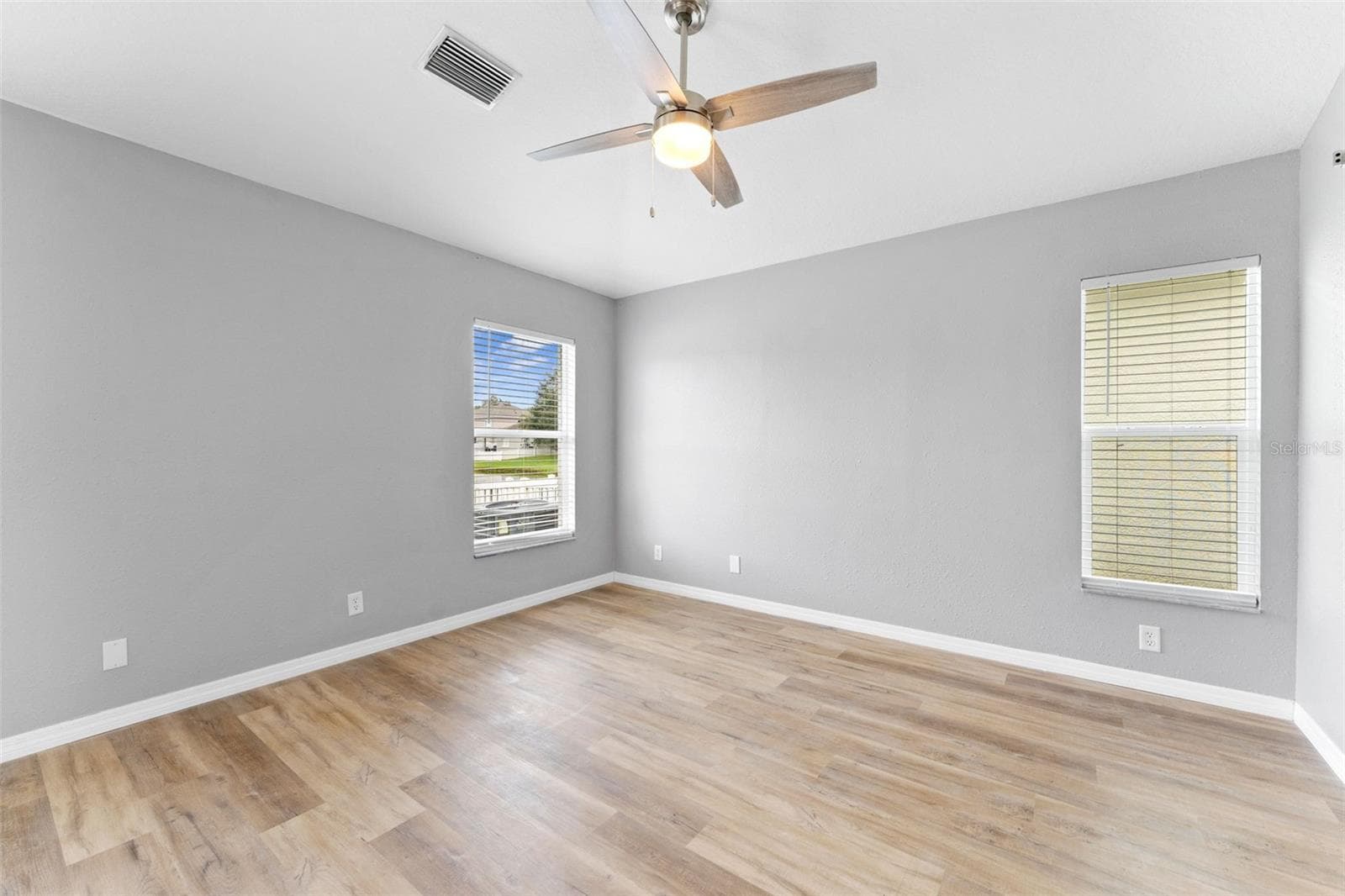 Single Family Residence at 19009 FISHERMANS BEND DR, LUTZ, photo 28 of 56