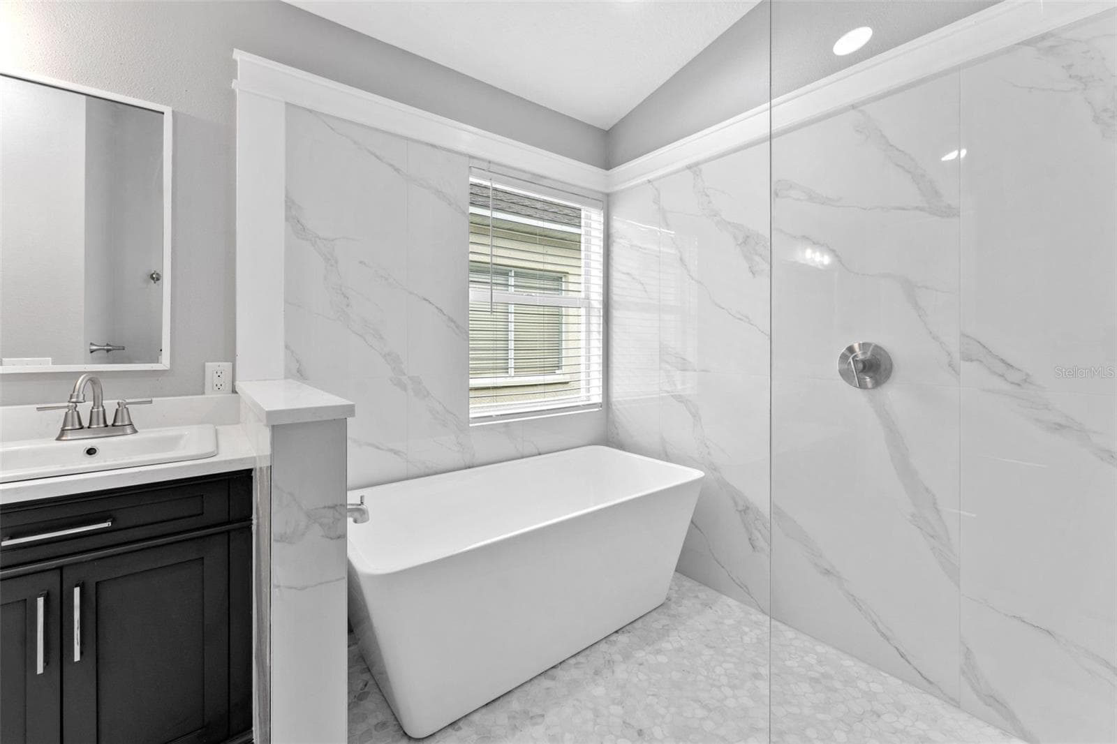 Single Family Residence at 19009 FISHERMANS BEND DR, LUTZ, photo 31 of 56
