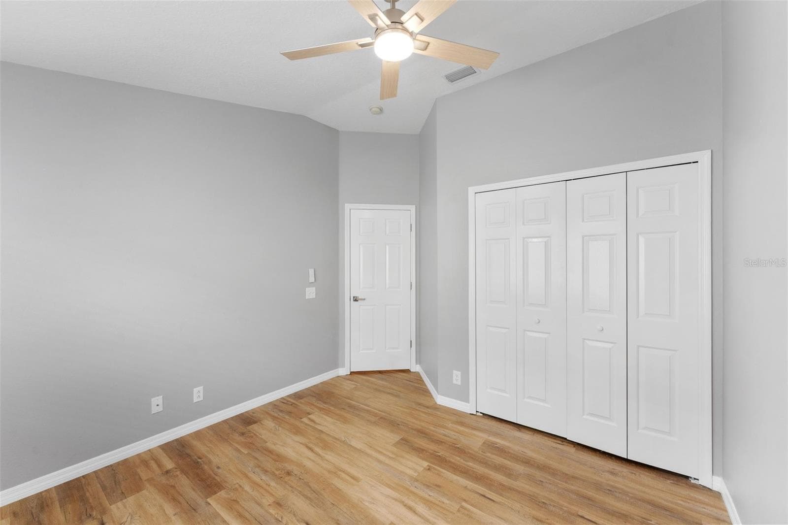 Single Family Residence at 19009 FISHERMANS BEND DR, LUTZ, photo 37 of 56