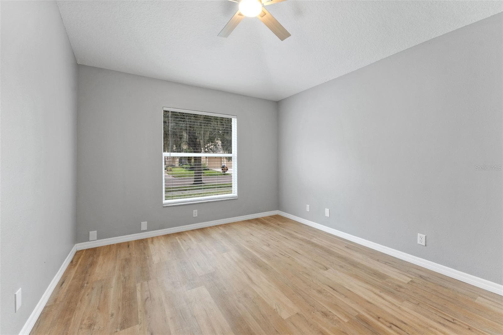 Single Family Residence at 19009 FISHERMANS BEND DR, LUTZ, photo 40 of 56