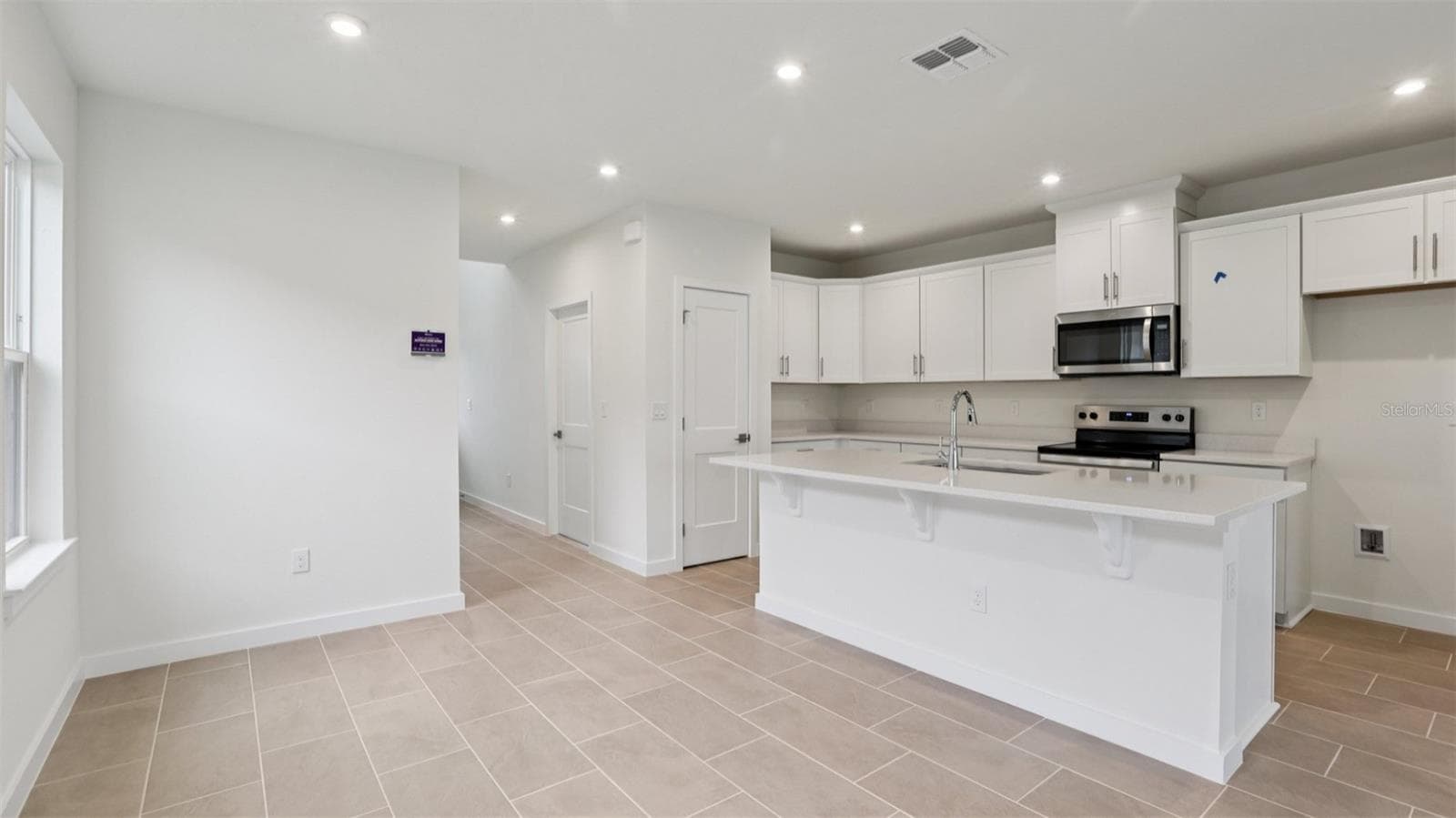 Single Family Residence at 3286 CUP DR, LAKELAND, photo 9 of 26