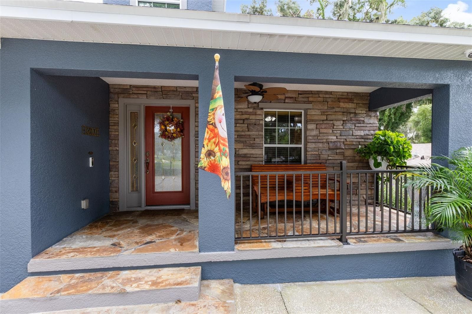 Single Family Residence at 1206 LAKESHORE DR, MOUNT DORA, photo 3 of 33