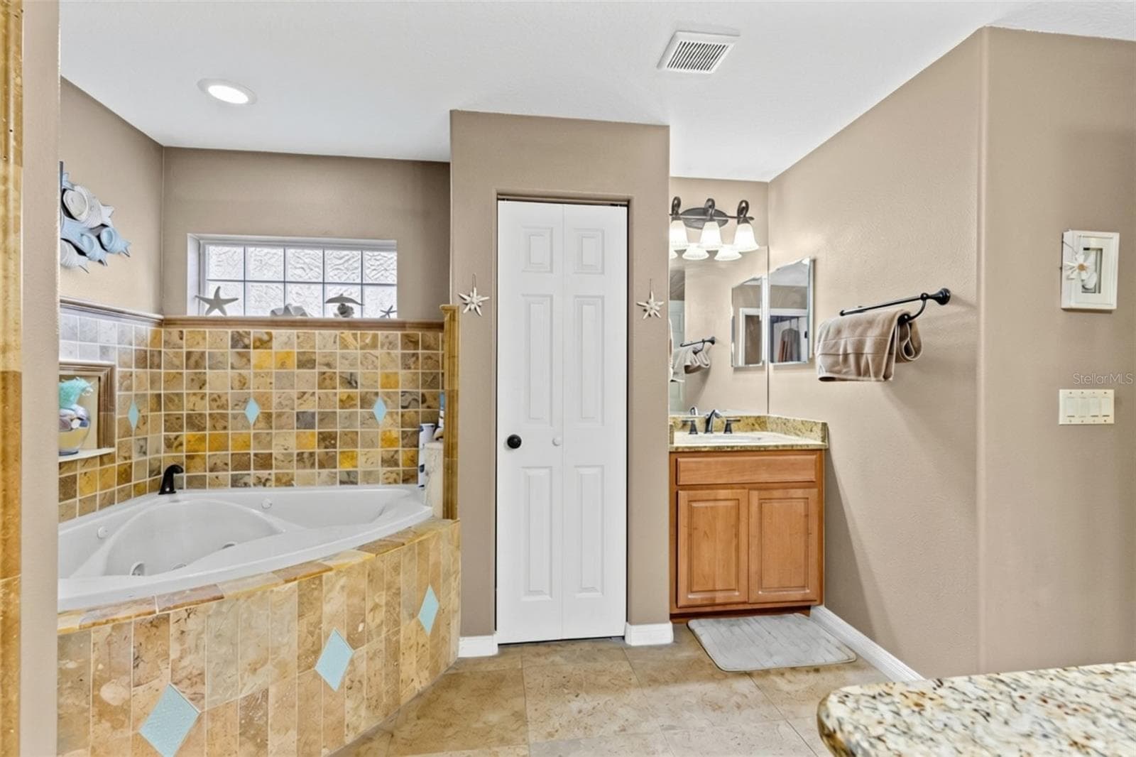 Primary Bath - 1206 LAKESHORE DR, MOUNT DORA