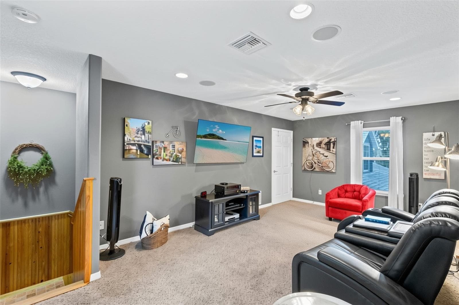 Single Family Residence at 1206 LAKESHORE DR, MOUNT DORA, photo 17 of 33