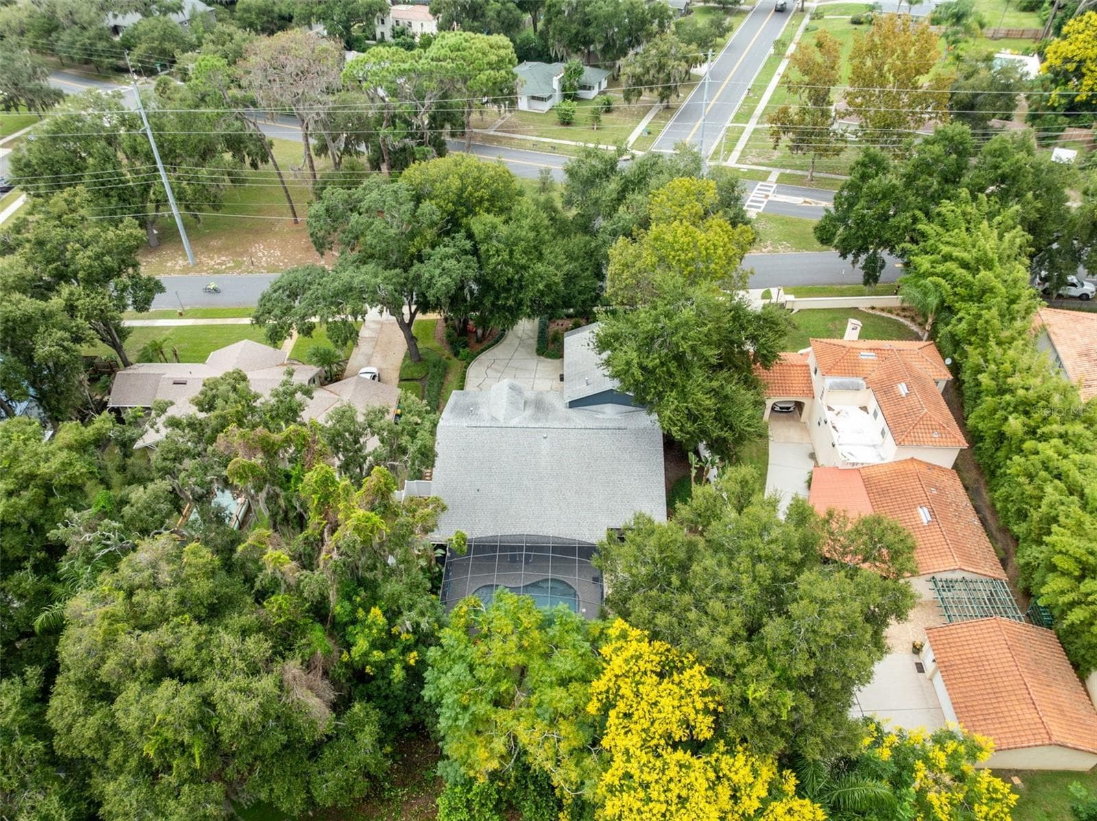 Single Family Residence at 1206 LAKESHORE DR, MOUNT DORA, photo 27 of 33