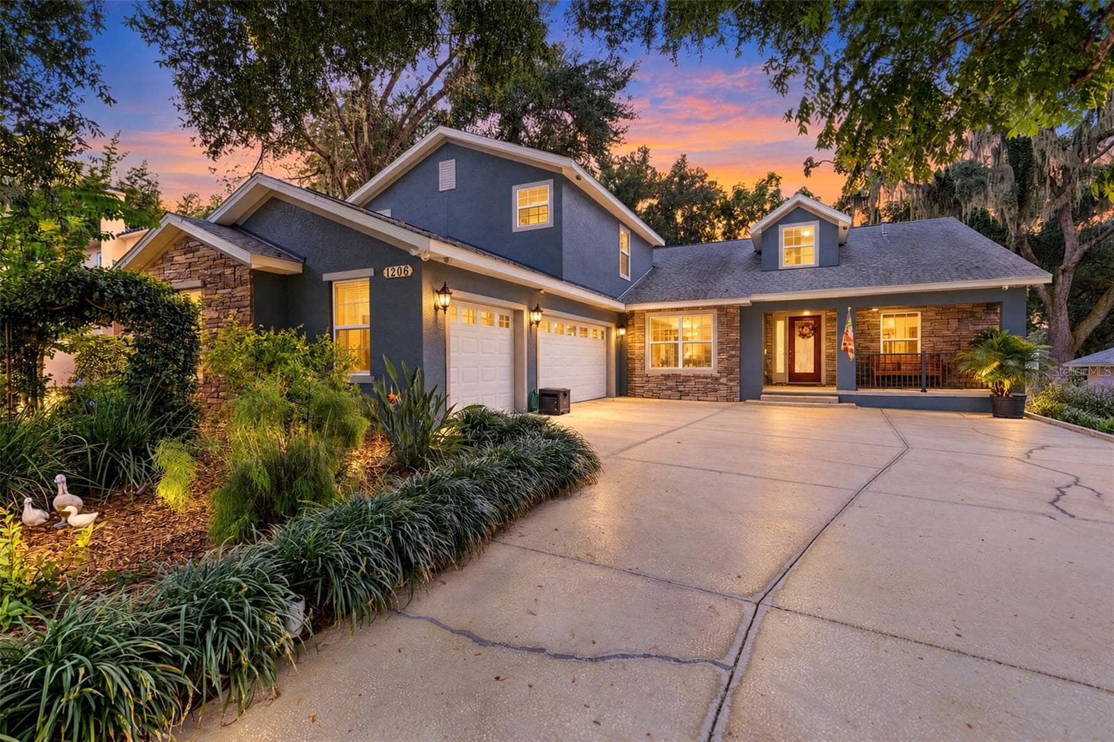 Single Family Residence at 1206 LAKESHORE DR, MOUNT DORA, photo 31 of 33