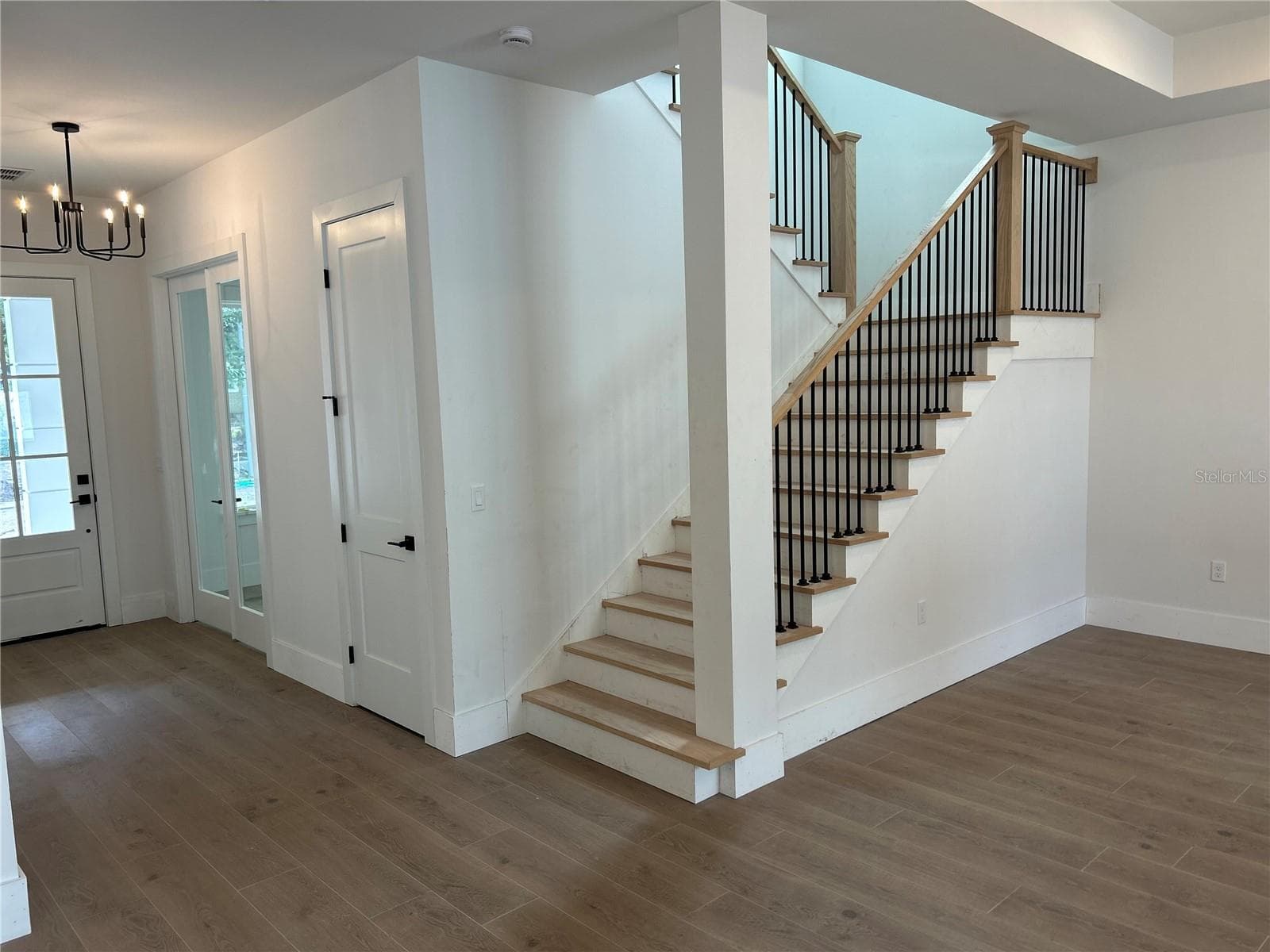 Single Family Residence at 1830 LAKE SUE DR, ORLANDO, photo 2 of 26