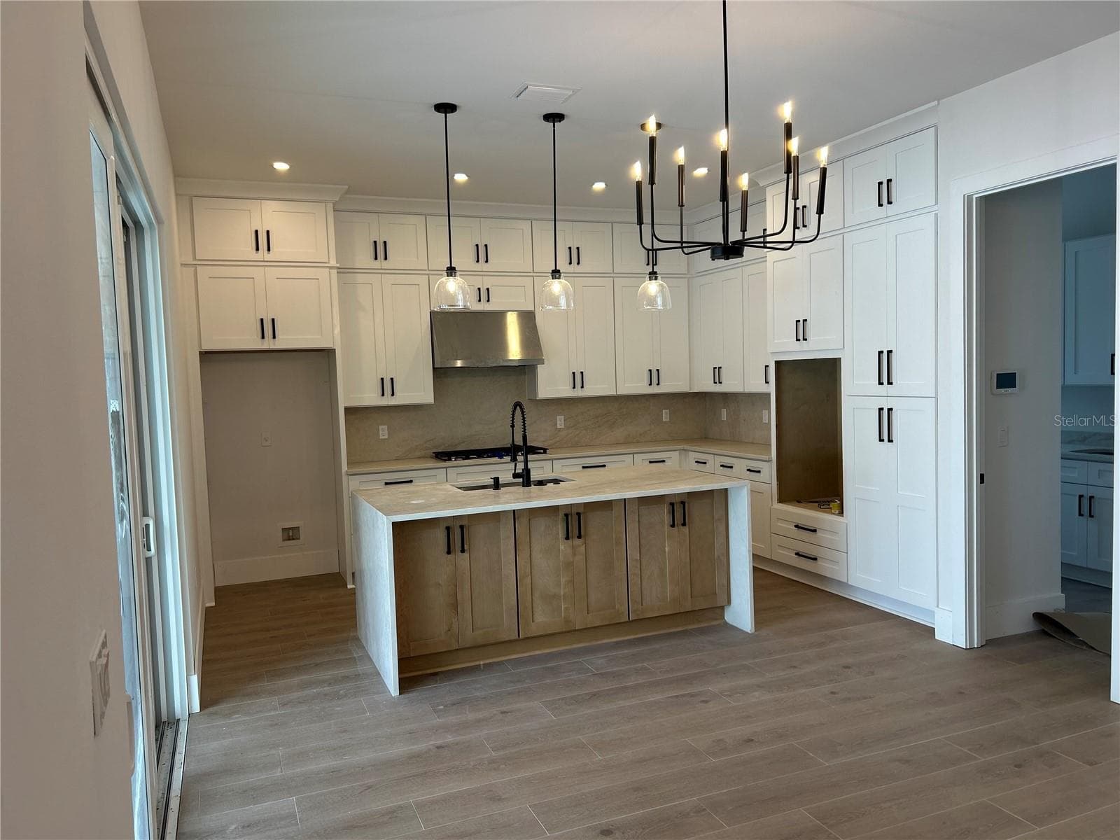 Single Family Residence at 1830 LAKE SUE DR, ORLANDO, photo 4 of 26