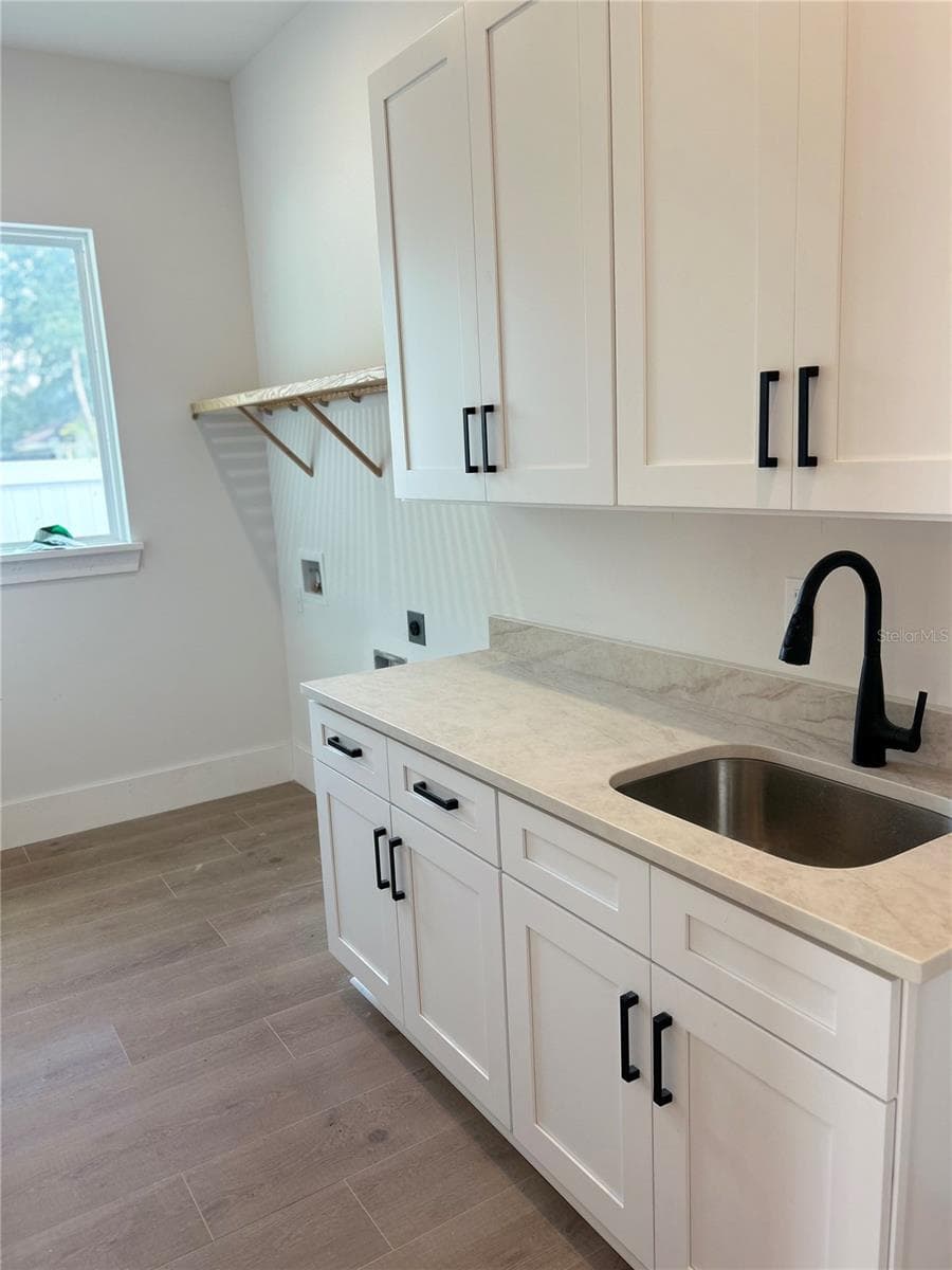 Single Family Residence at 1830 LAKE SUE DR, ORLANDO, photo 21 of 26