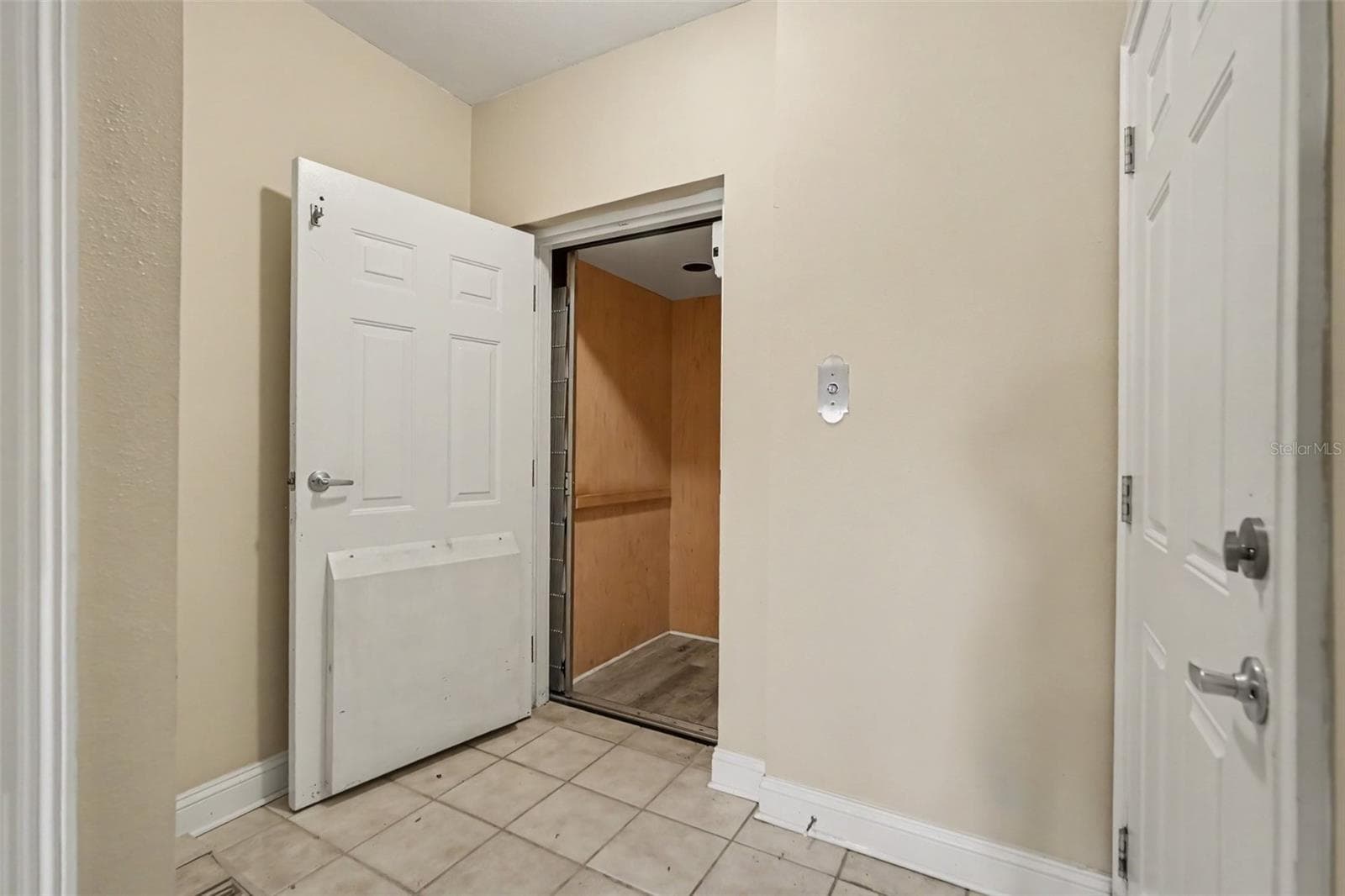 Townhouse at 6301 SUNSET BAY CIR, APOLLO BEACH, photo 7 of 18