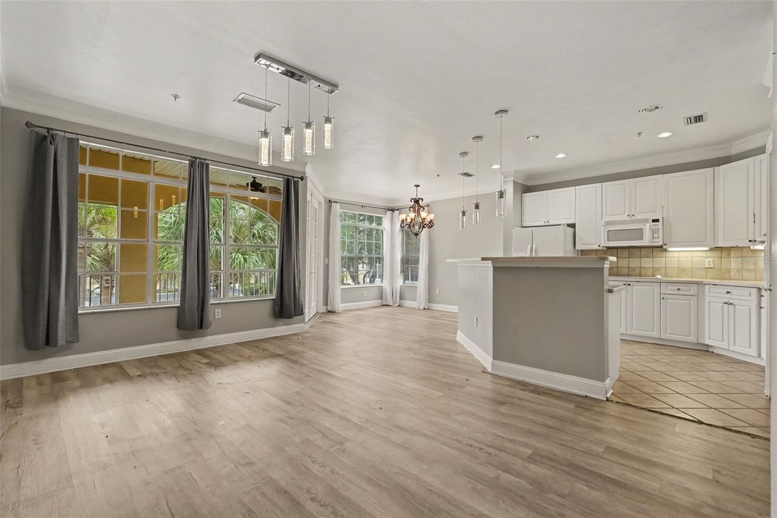 Townhouse at 6301 SUNSET BAY CIR, APOLLO BEACH, photo 9 of 18