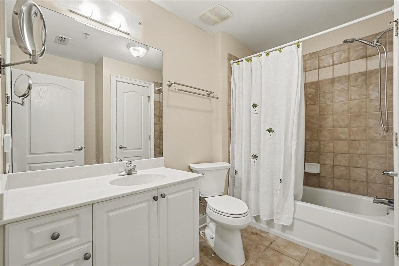 Townhouse at 6301 SUNSET BAY CIR, APOLLO BEACH, photo 12 of 18