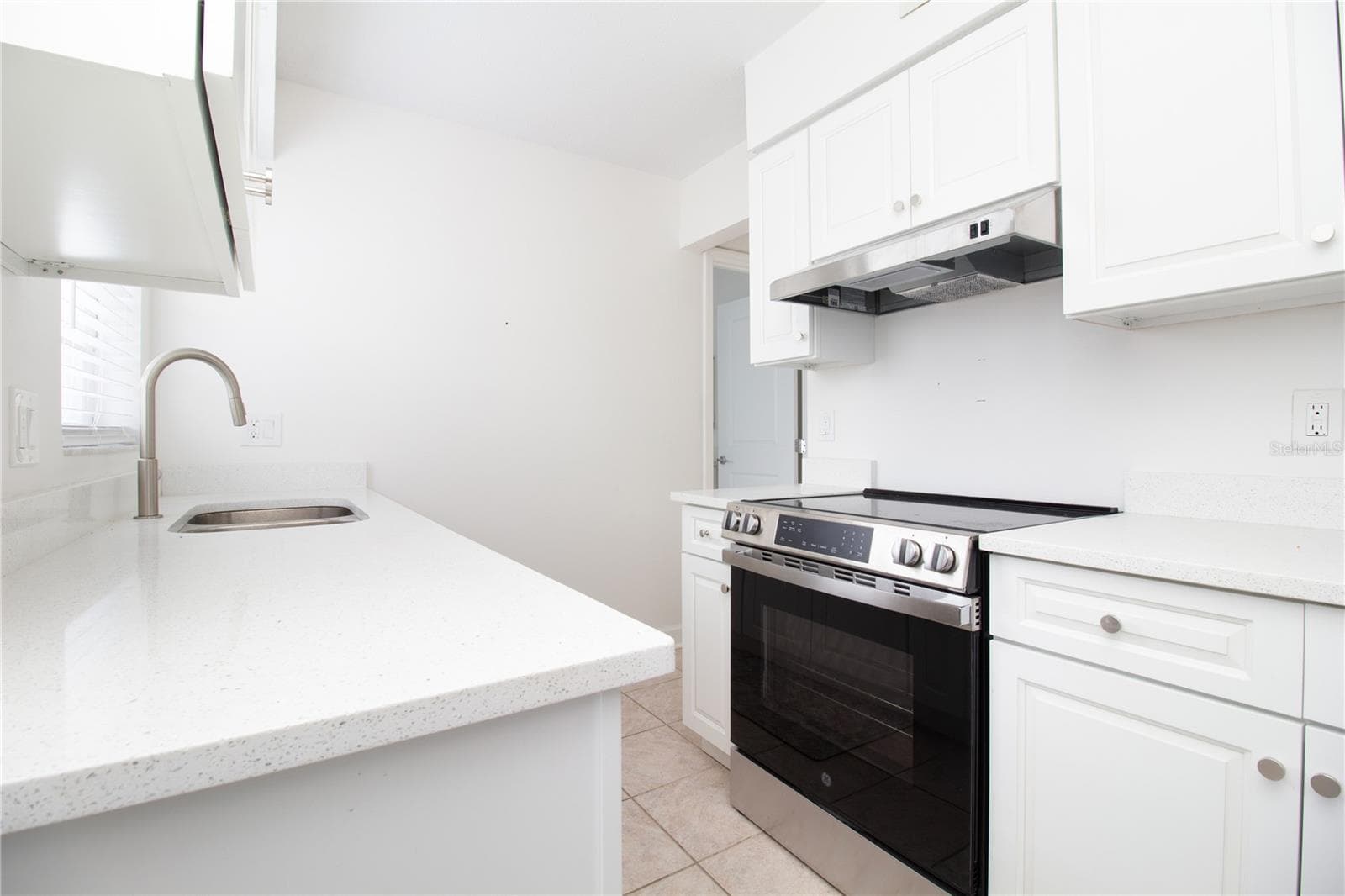 Condominium at 6940 A SUNSET DR S #1A, SOUTH PASADENA, photo 6 of 17