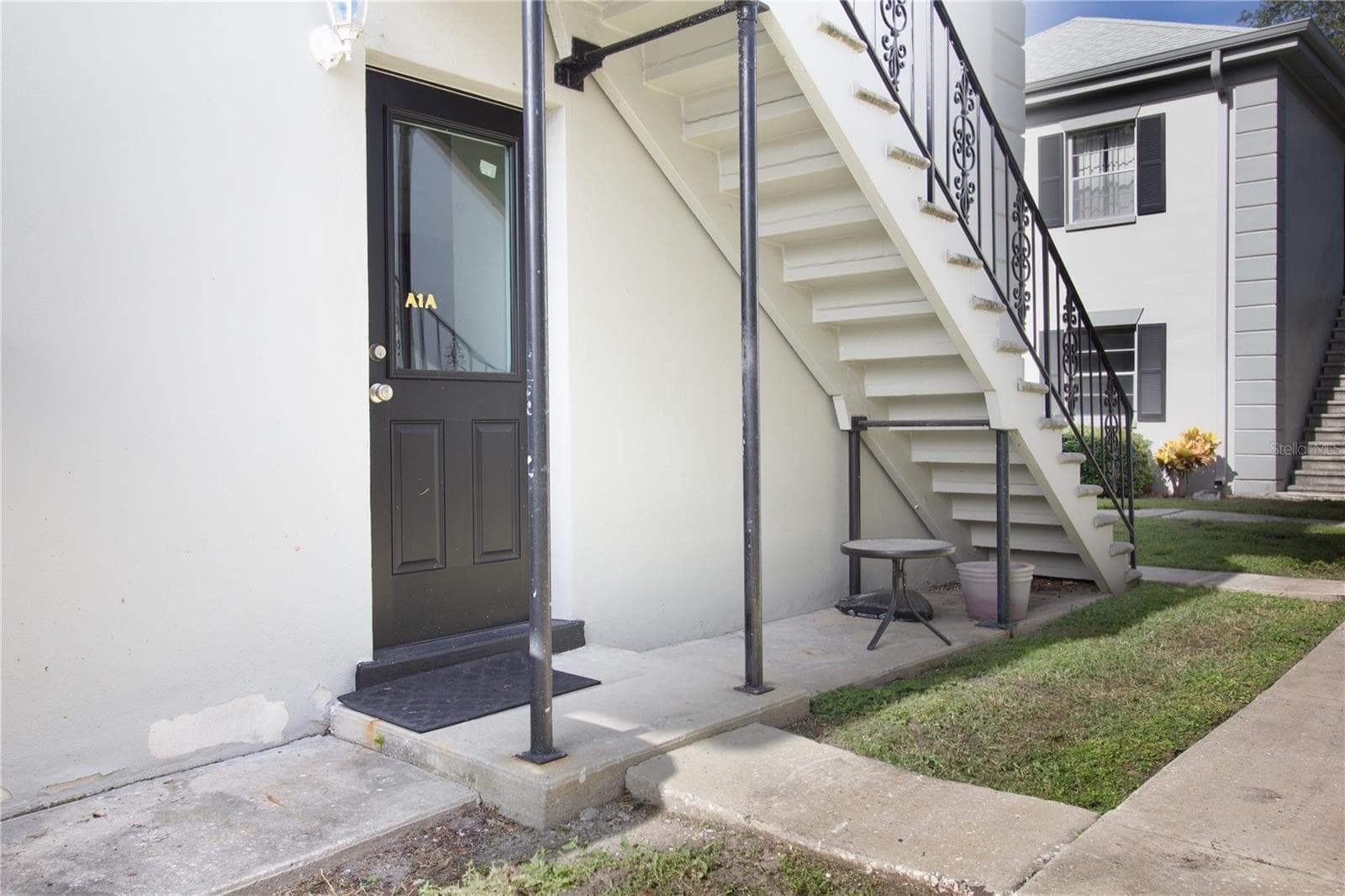 Back private entrance - 6940 A SUNSET DR S #1A, SOUTH PASADENA