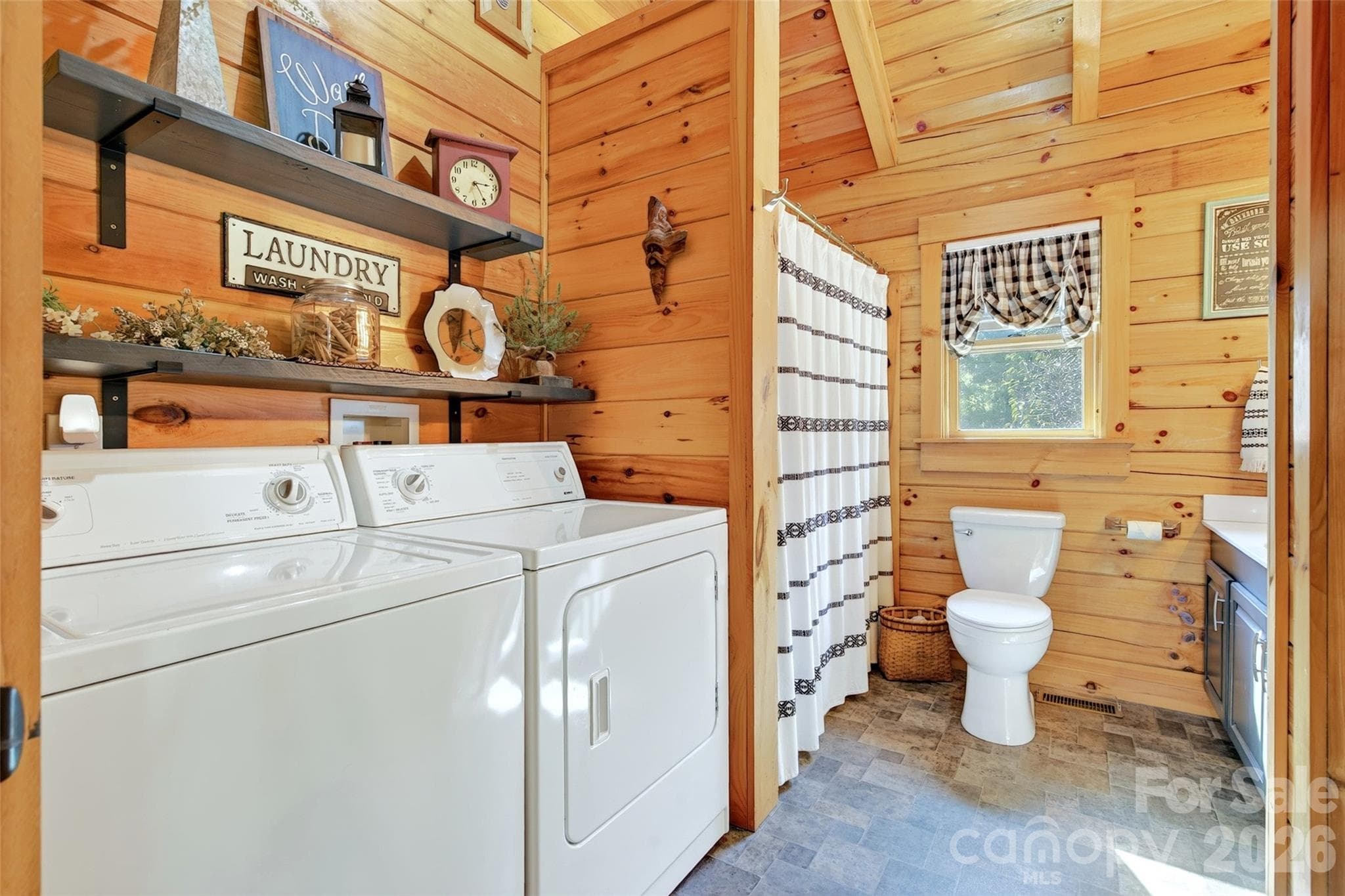 Single Family Residence at 242 Falling Creek Drive, Nebo, photo 10 of 51
