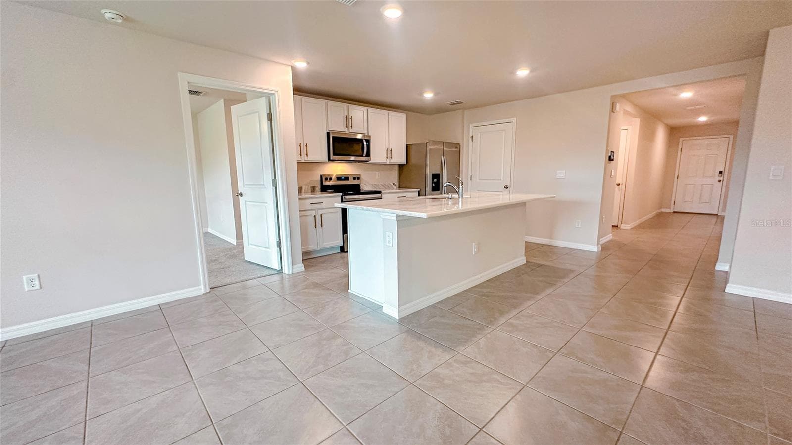 Living Area and Kitchen - Open Concept - 12293 MOUNTAIN ISLAND TRL, PARRISH