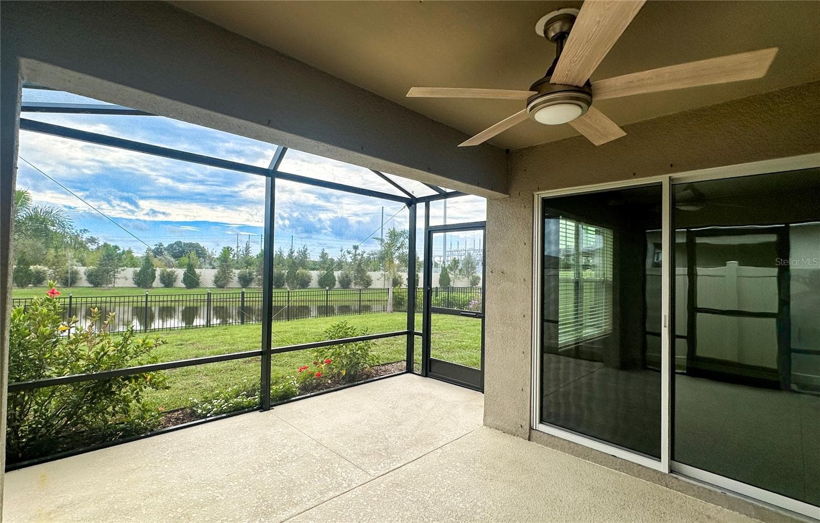 Extended screened-in lanai - 12293 MOUNTAIN ISLAND TRL, PARRISH