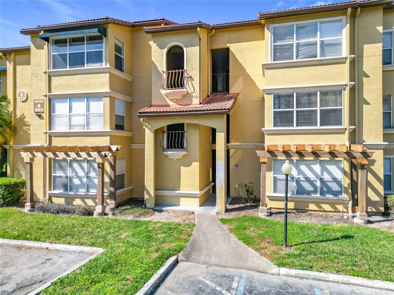 5144 CONROY RD #35