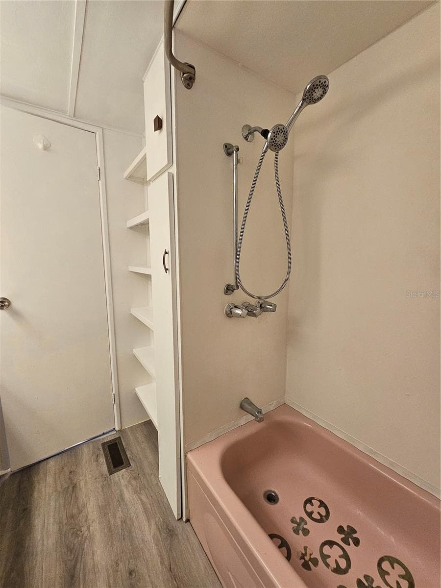 Mobile Home at 37433 HAMMOND DR, ZEPHYRHILLS, photo 14 of 29