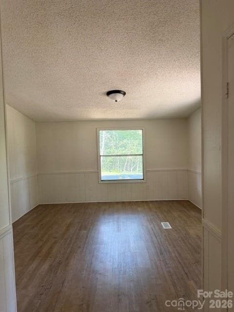 Single Family Residence at 4191 Peachtree Lane, Granite Falls, photo 9 of 29