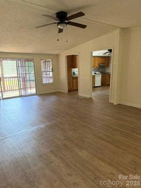 Single Family Residence at 4191 Peachtree Lane, Granite Falls, photo 14 of 29