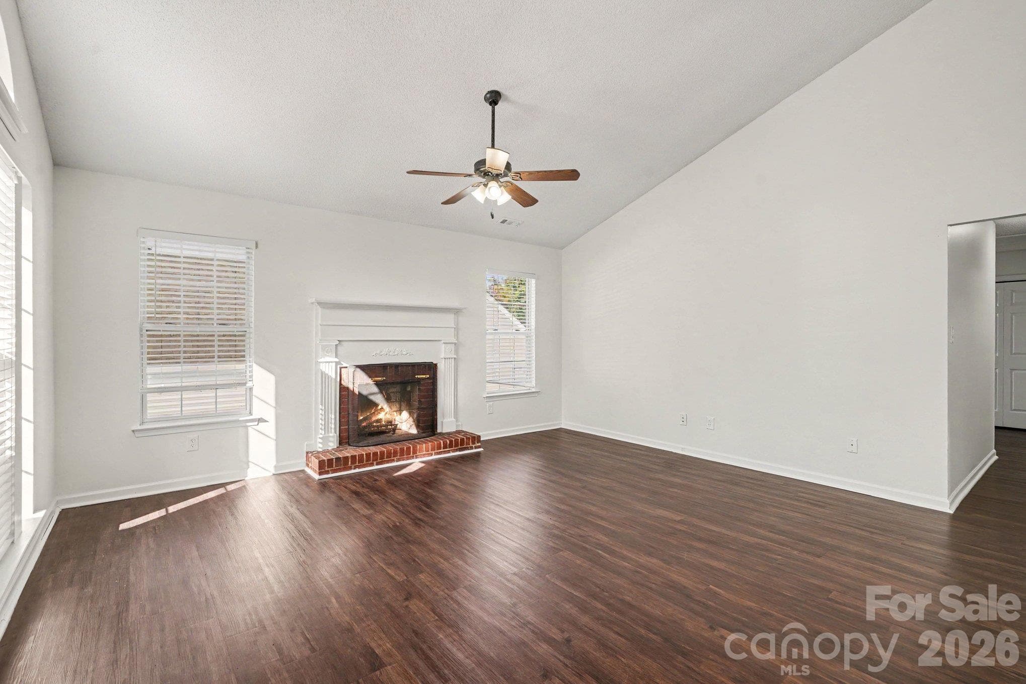 Single Family Residence at 4609 Avalon Forest Lane, Charlotte, photo 5 of 22
