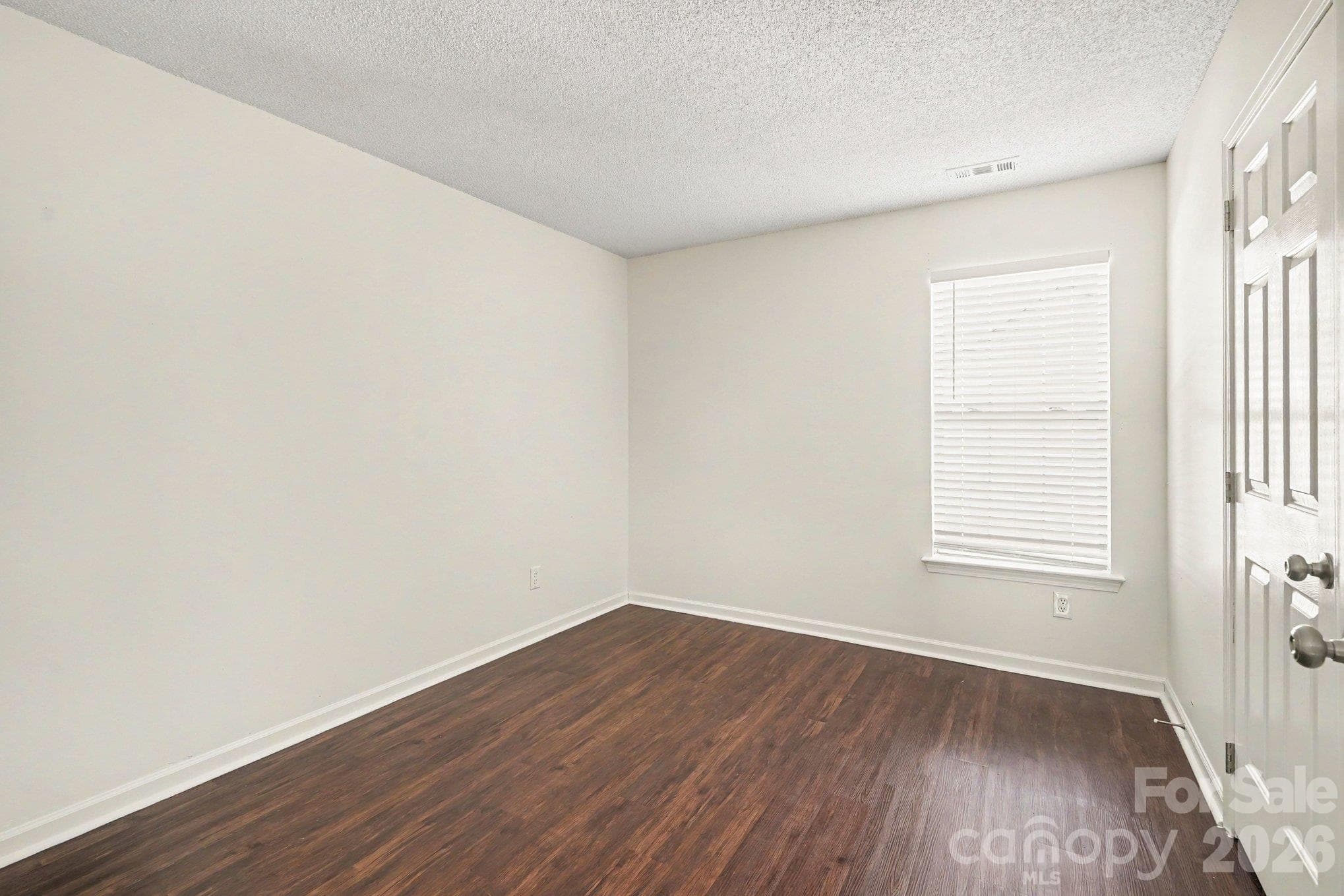 Single Family Residence at 4609 Avalon Forest Lane, Charlotte, photo 12 of 22