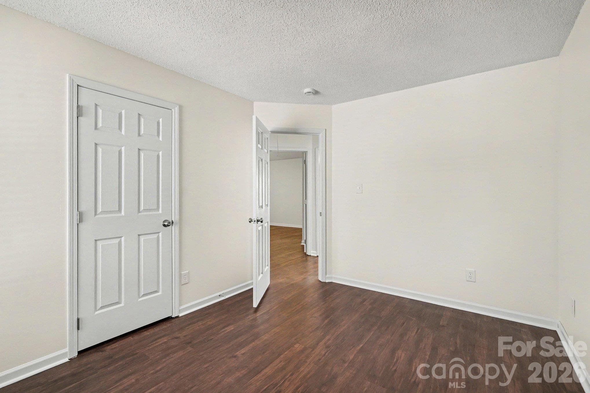 Single Family Residence at 4609 Avalon Forest Lane, Charlotte, photo 13 of 22