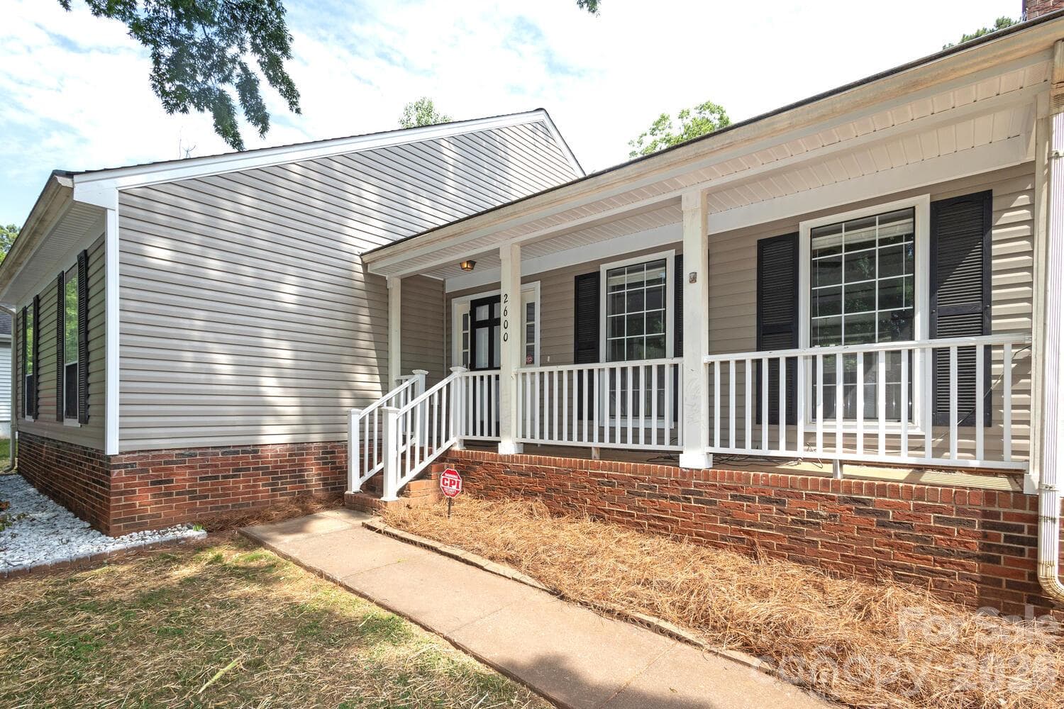 Single Family Residence at 2600 Olde Whitehall Road, Charlotte, photo 3 of 43