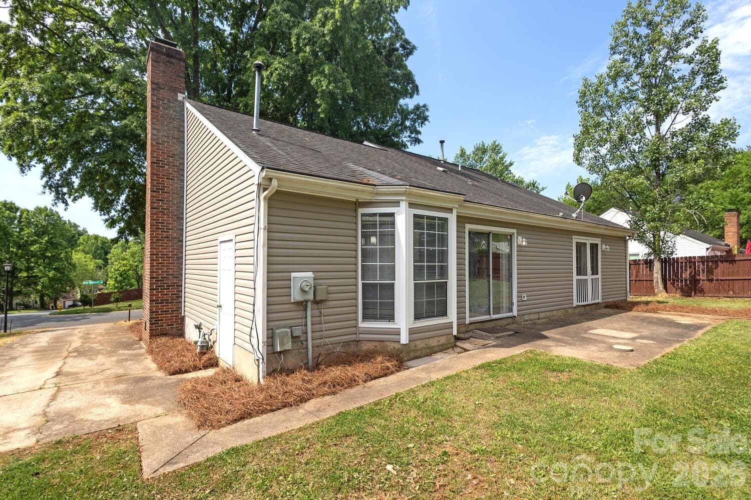 Single Family Residence at 2600 Olde Whitehall Road, Charlotte, photo 42 of 43