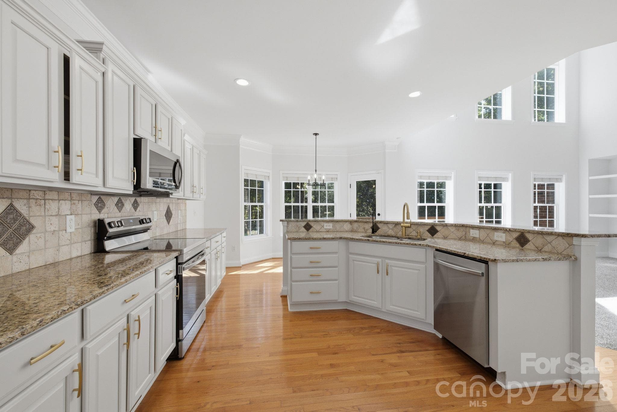 Single Family Residence at 11646 Red Falcon Court, Huntersville, photo 11 of 48