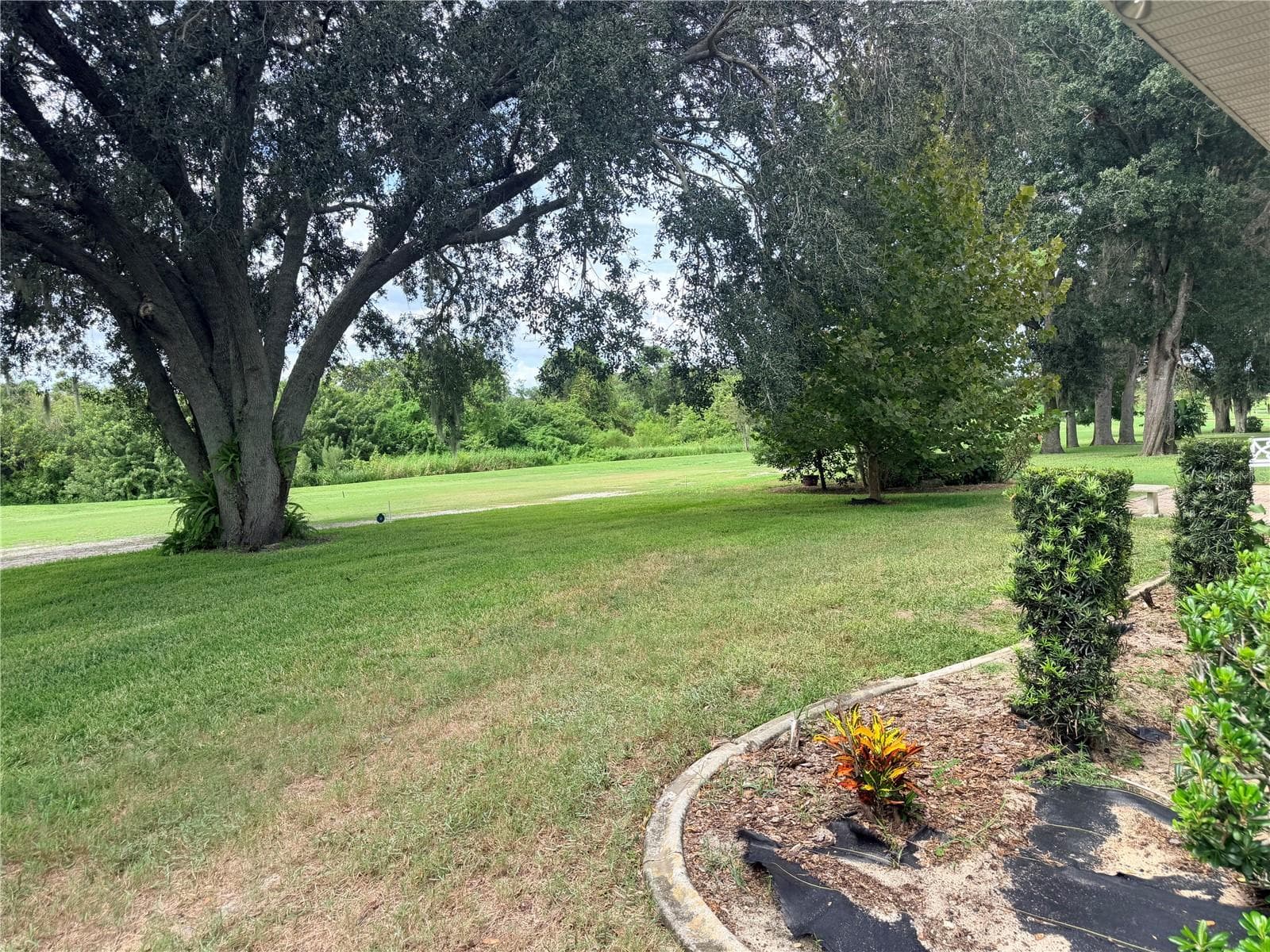 Single Family Residence at 208 GOLF AIRE BLVD, WINTER HAVEN, photo 10 of 13