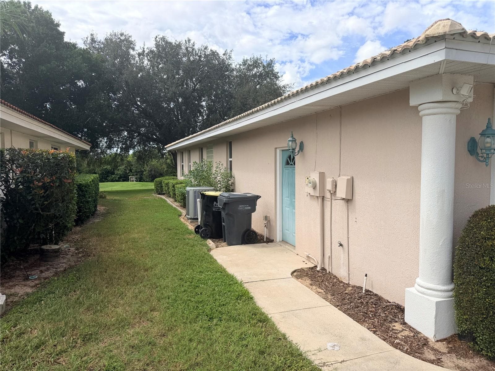 Single Family Residence at 208 GOLF AIRE BLVD, WINTER HAVEN, photo 11 of 13