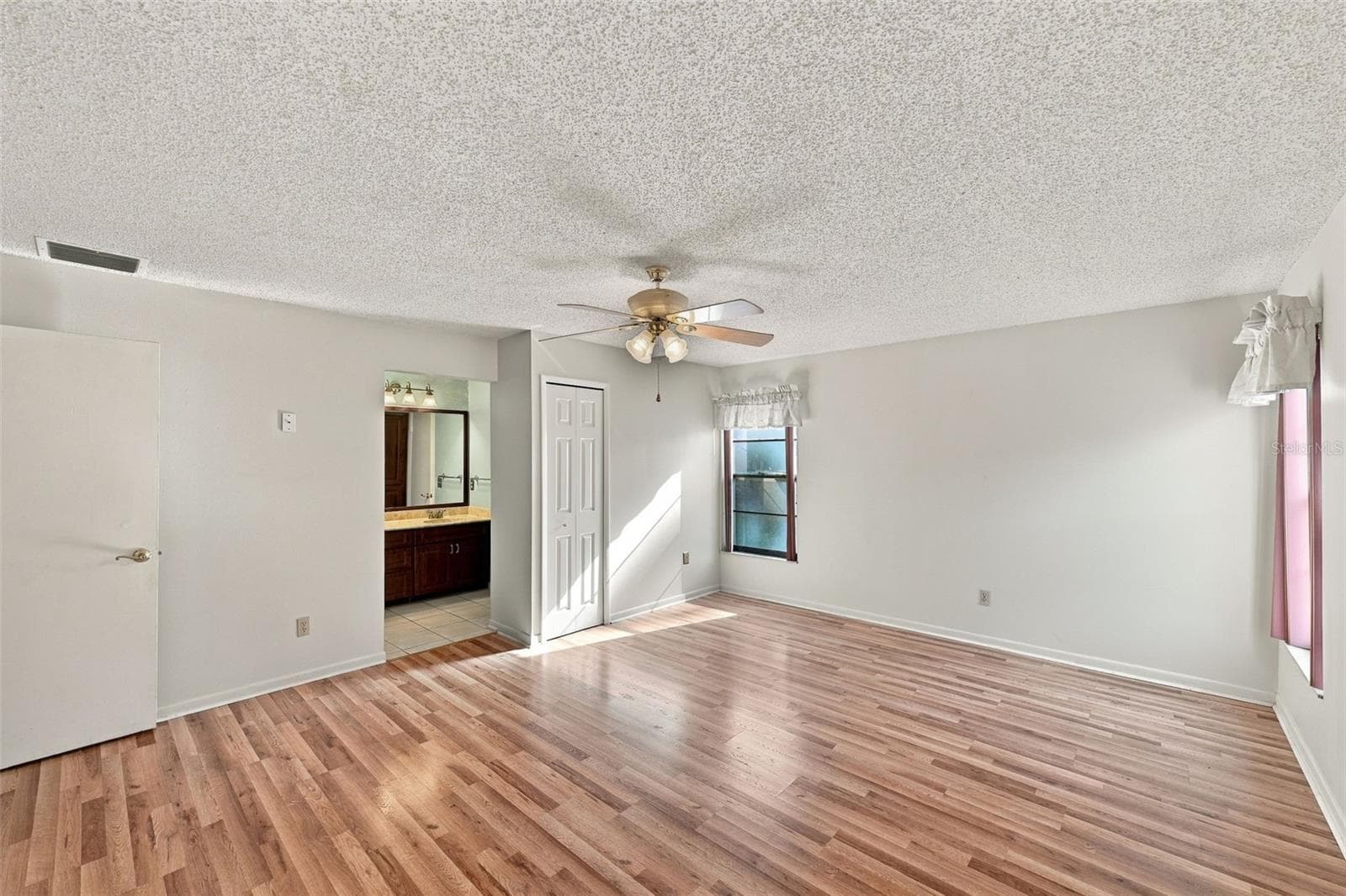 Master - 635 WOODRIDGE DR, FERN PARK