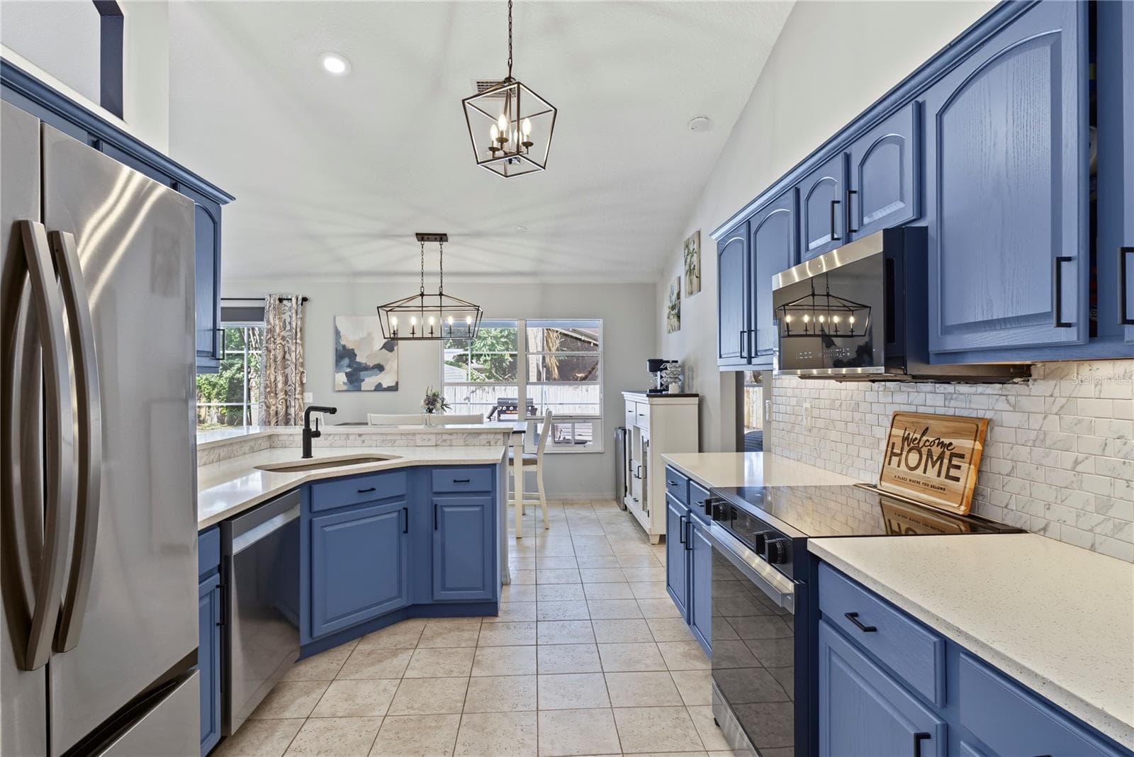 Single Family Residence at 10427 PLEASANT VIEW DR, LEESBURG, photo 5 of 35