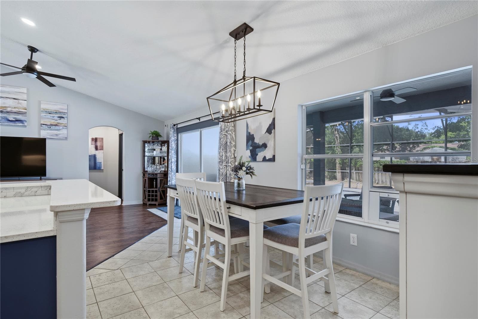 Single Family Residence at 10427 PLEASANT VIEW DR, LEESBURG, photo 8 of 35