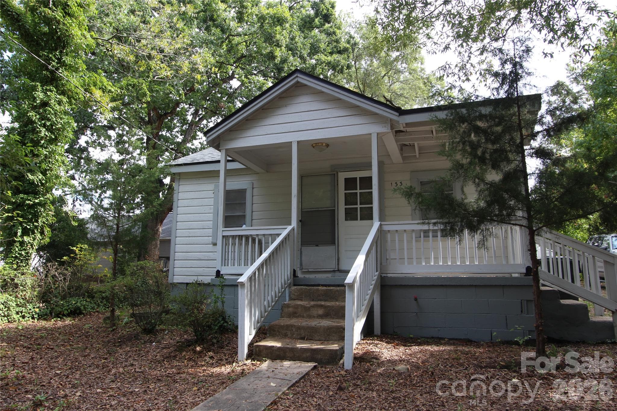 Single Family Residence at 133 Bynum Avenue, Rock Hill, photo 2 of 3
