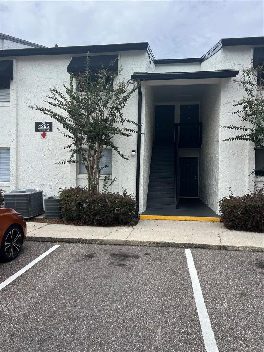 4265 S SEMORAN BLVD #4