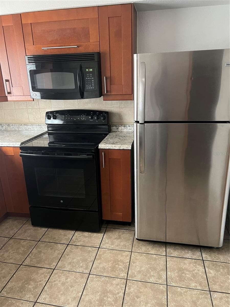 Condominium at 4265 S SEMORAN BLVD #4, ORLANDO, photo 6 of 16