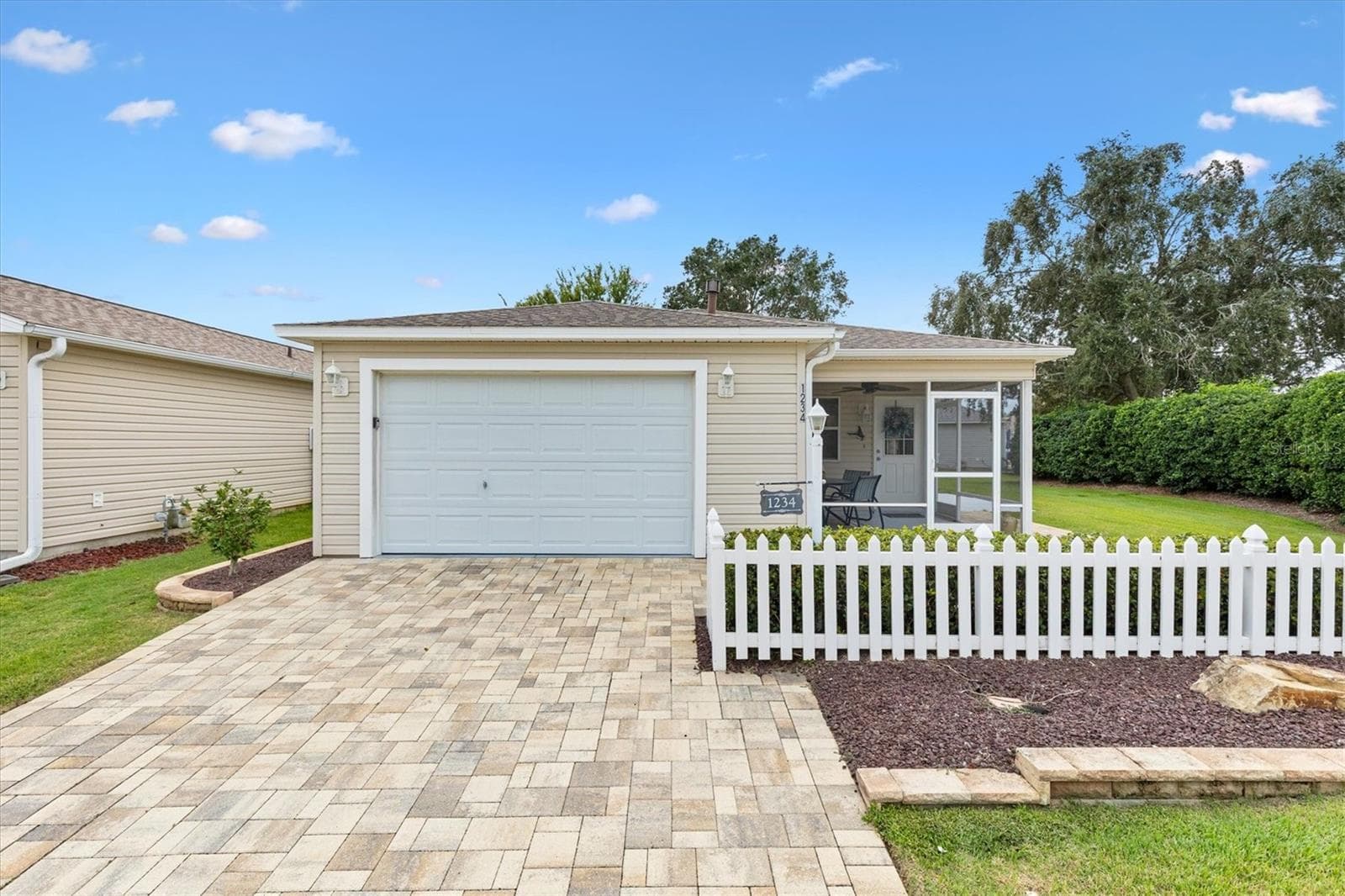 PAVOR DRIVEWAY - 1234 EAGLE RIDGE DR, THE VILLAGES