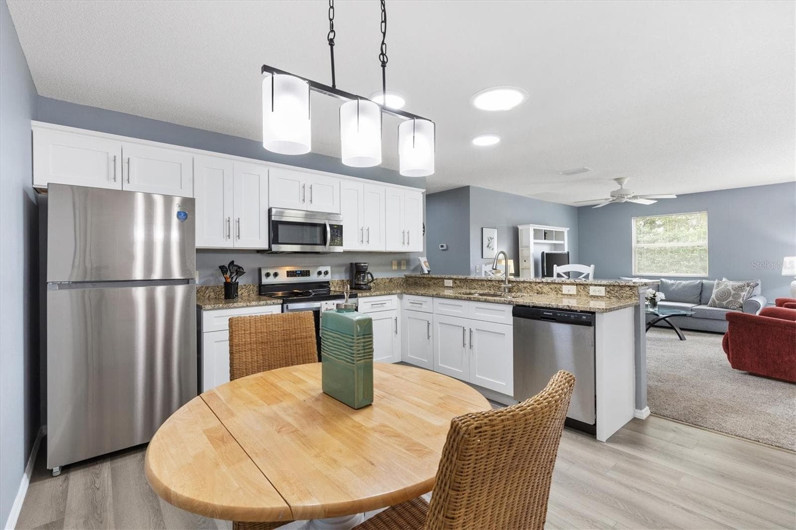 EAT IN KITCHEN - 1234 EAGLE RIDGE DR, THE VILLAGES