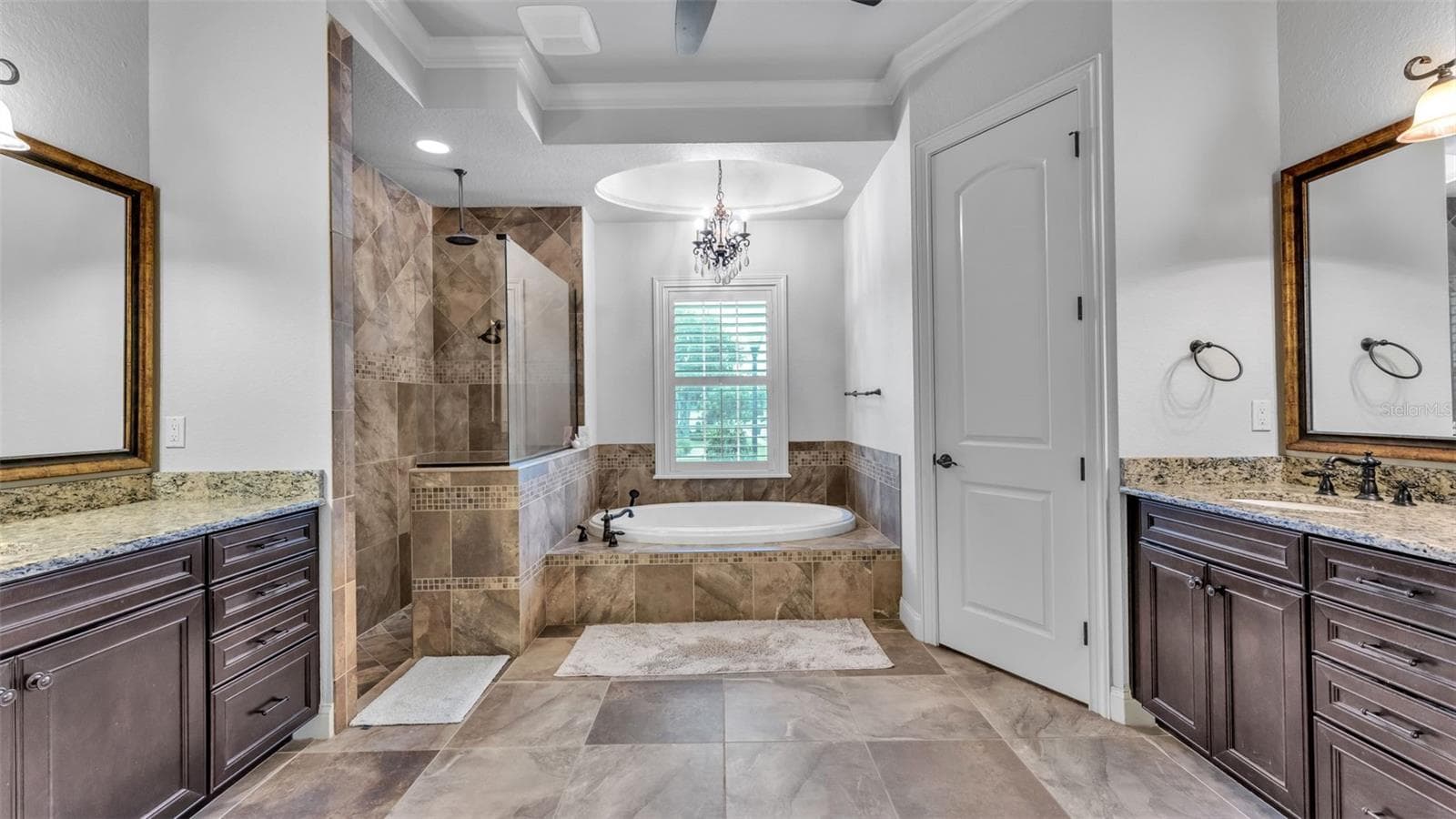 primary bathroom - 6626 CRESCENT WOODS CIR, LAKELAND