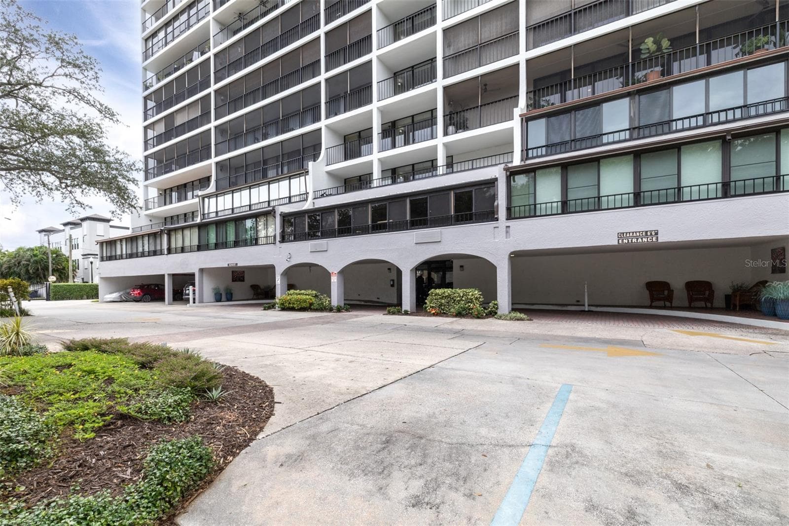 Condominium at 3211 W SWANN AVE #410, TAMPA, photo 34 of 41