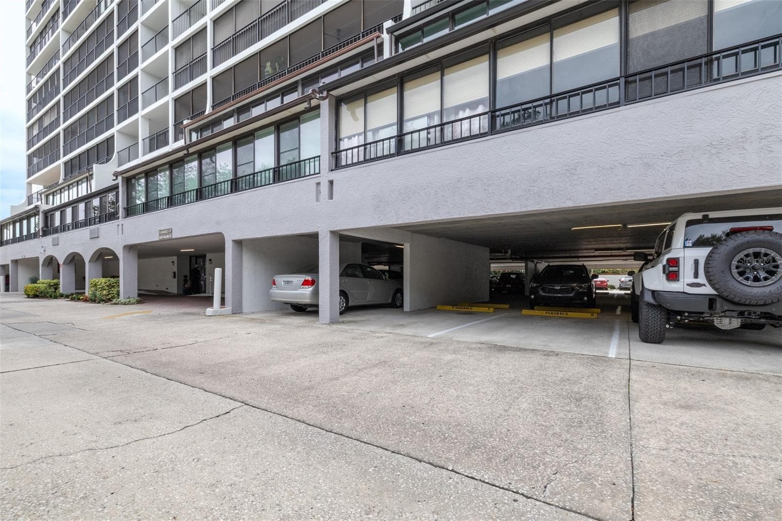 Condominium at 3211 W SWANN AVE #410, TAMPA, photo 35 of 41