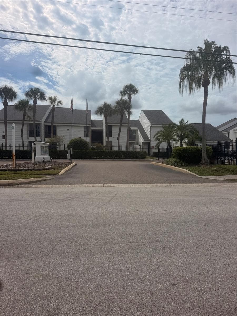 Entrance near Hwy 19N - 738 HAVEN PL, TARPON SPRINGS