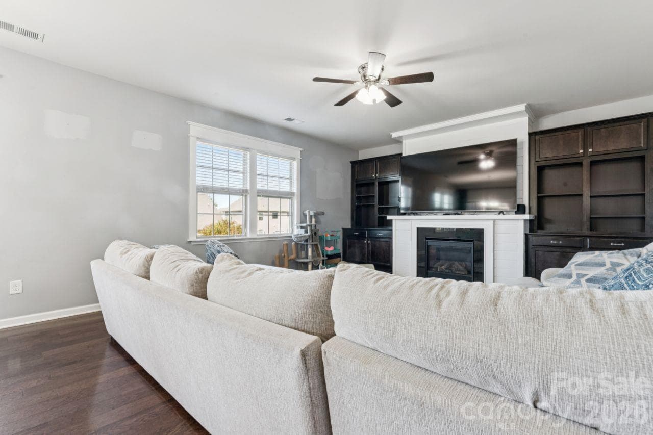 Living Room - 3018 Oakmere Road, Waxhaw