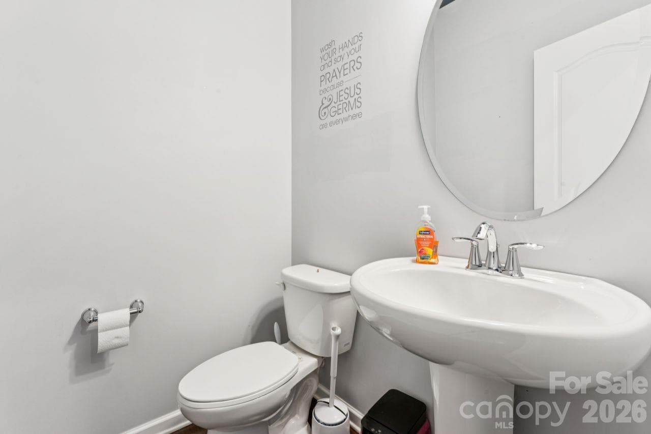 Main level half bath - 3018 Oakmere Road, Waxhaw