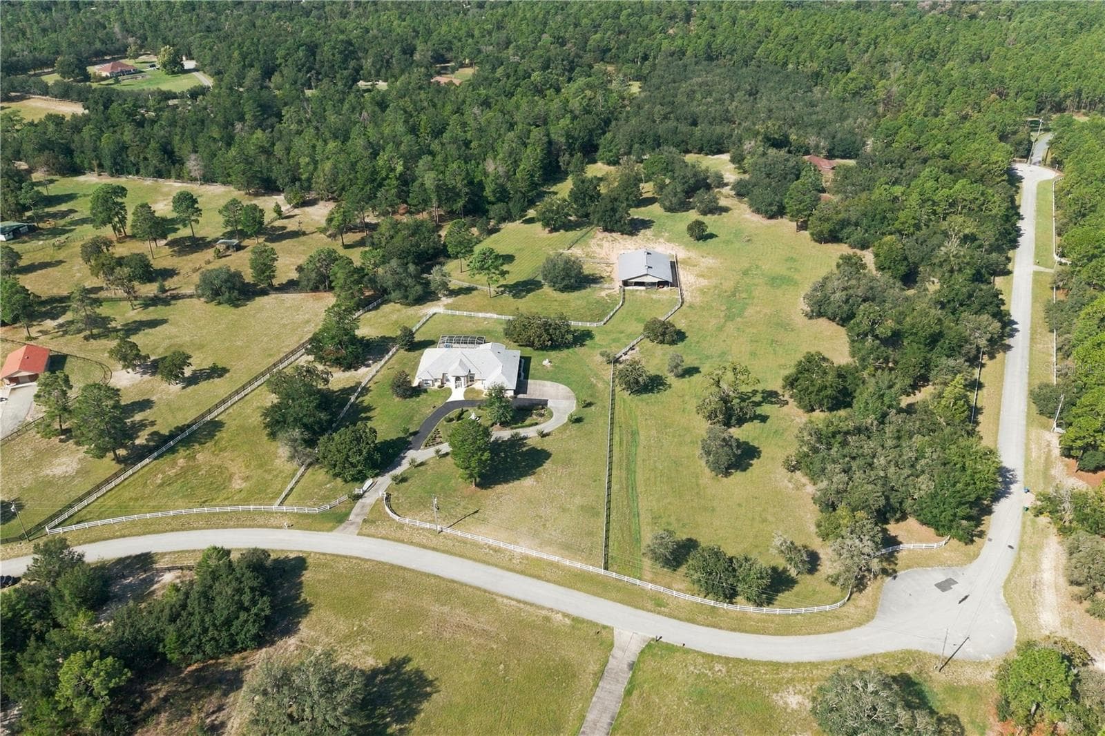 10 Acres of Equestrian paradise - room to live, ride and enjoy! - 6722 W SENTINEL BLUFF PATH, BEVERLY HILLS