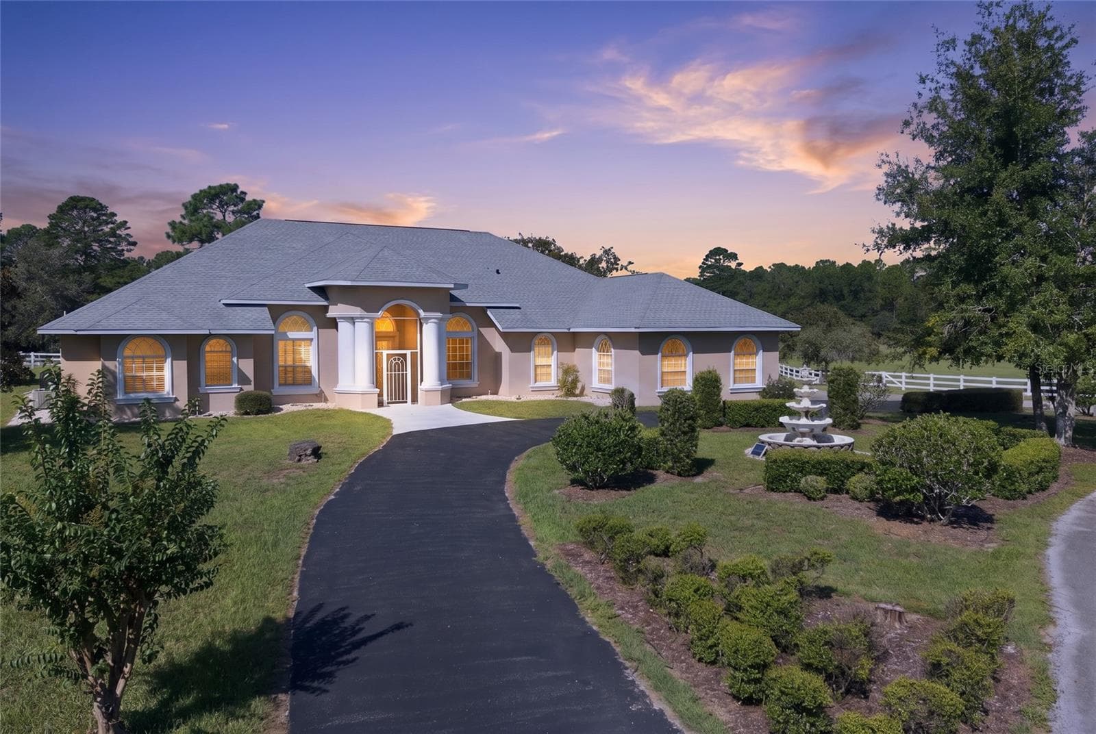 Welcome home to your private 10 acre equestrian retreat - 6722 W SENTINEL BLUFF PATH, BEVERLY HILLS